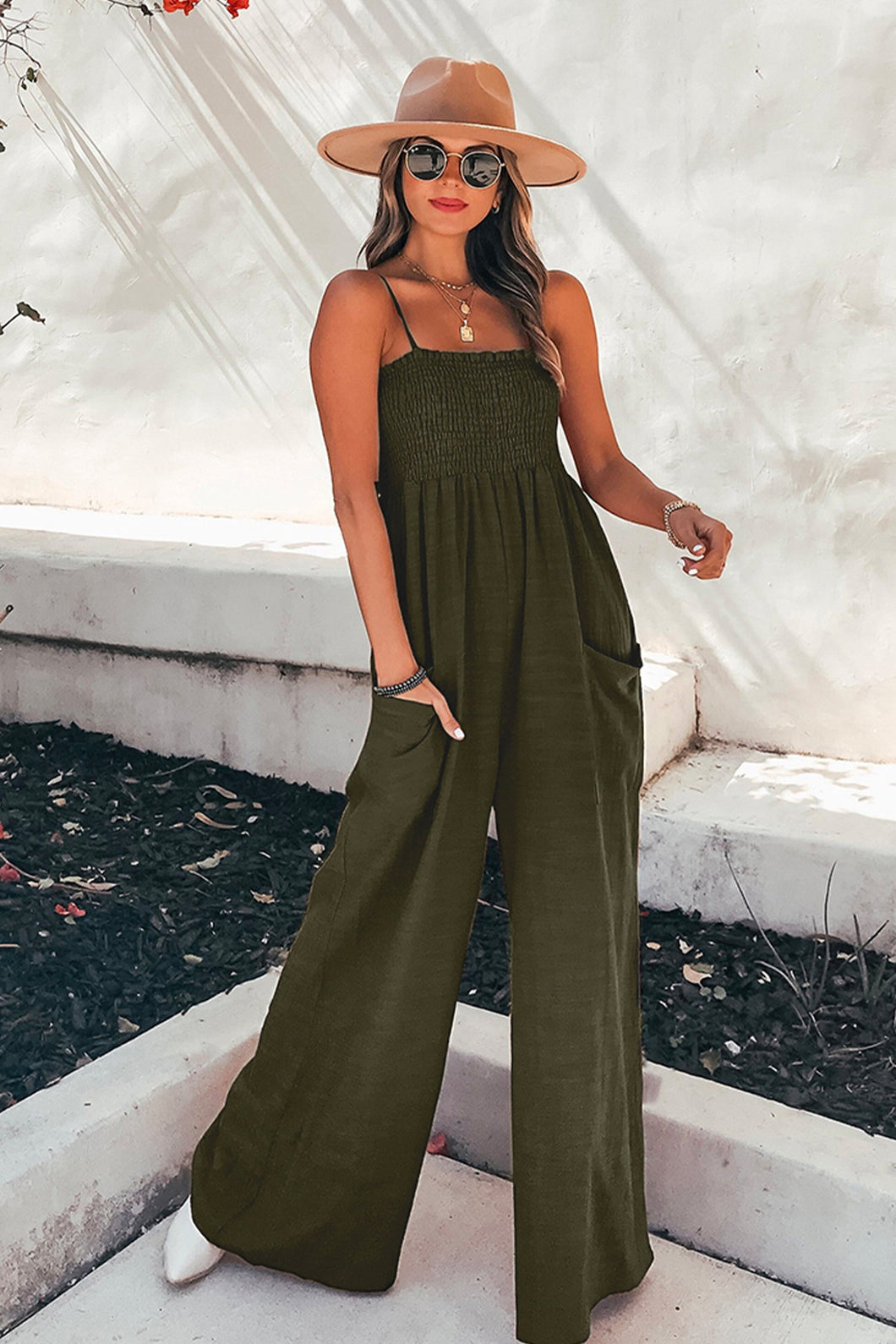 ?rmelloser Jumpsuit mit lockerer Taille