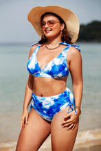 Lade das Bild in den Galerie-Viewer, Tie-Dye Bralette &amp; gerafftes Bikini Set in gro?en Gr??en
