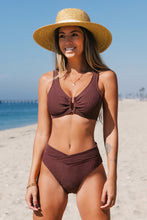 Lade das Bild in den Galerie-Viewer, Bralette mit V-Draht &amp; Cheeky High Waist Bikini-Set mit V-Front
