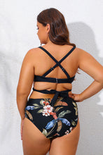 Lade das Bild in den Galerie-Viewer, Wickel-Bralette &amp; Gesmoktes Bikini-Set in gro?en Gr??en
