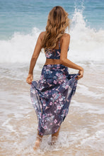 Lade das Bild in den Galerie-Viewer, Bikini-Set mit Blumenmuster &amp; Cover Up Sarong Set
