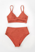 Lade das Bild in den Galerie-Viewer, Roter Twist High-Waist Bikini
