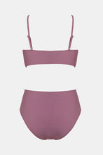 Lade das Bild in den Galerie-Viewer, Bralette mit Twist-Front &amp; Gesplei?tes High Waist Bikini-Set in Lila
