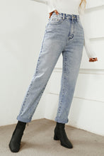 Lade das Bild in den Galerie-Viewer, Acid Wash Style High Waist Jeans
