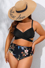 Lade das Bild in den Galerie-Viewer, Wickel-Bralette &amp; Gesmoktes Bikini-Set in gro?en Gr??en
