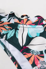 Lade das Bild in den Galerie-Viewer, Bikini-Set mit Scallop-Detail und Tropical-Muster
